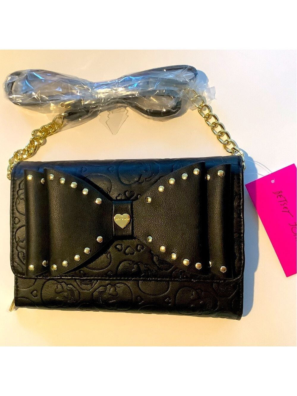 Betsey Johnson Skull Embossed Bow Appliqué Wallet With Strap New